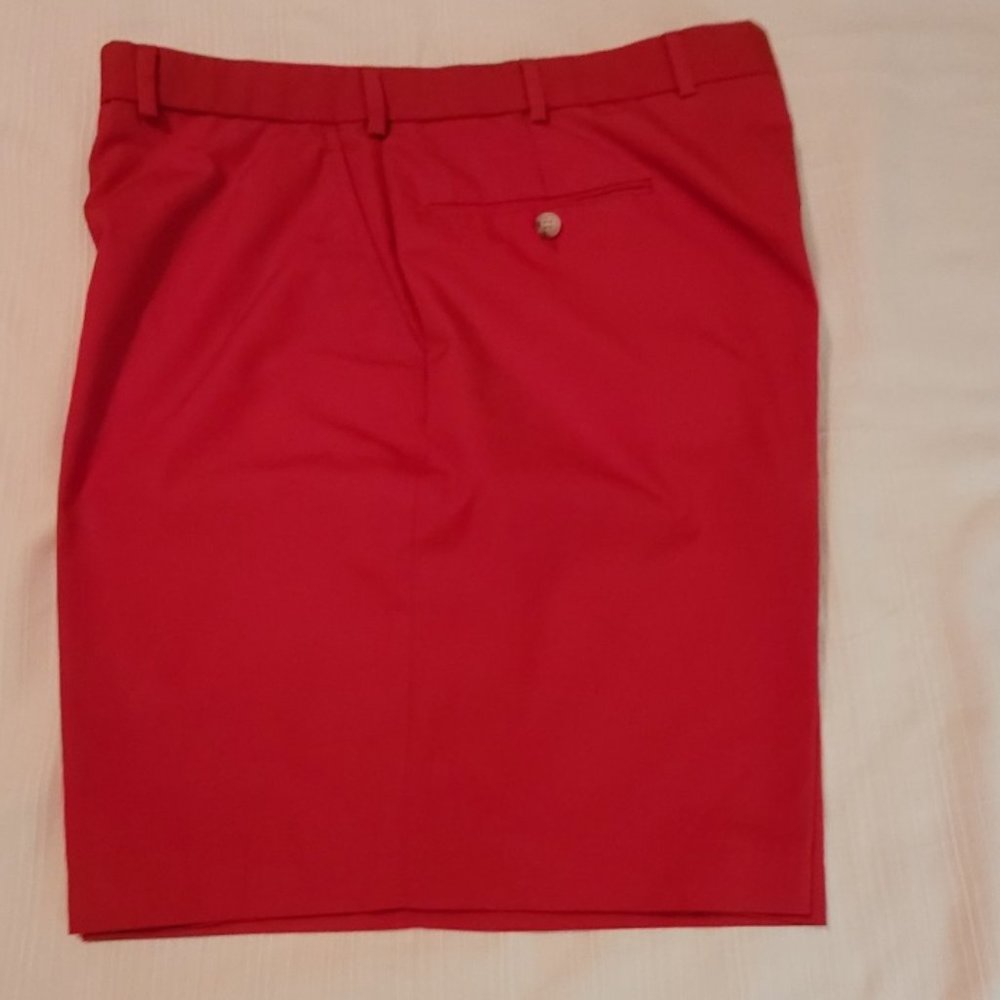 Orvis Red Bermuda Shorts.  Plain Front.  Sz. 38. EEEUC.